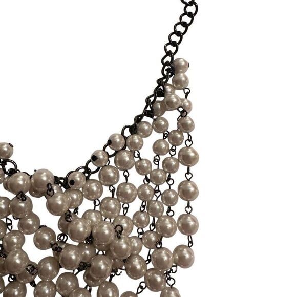 Unique Boutique pearl dangling necklace - Picture 2 of 3